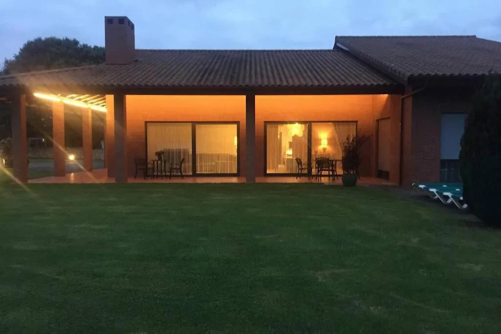 Villa Monasterio Camargo